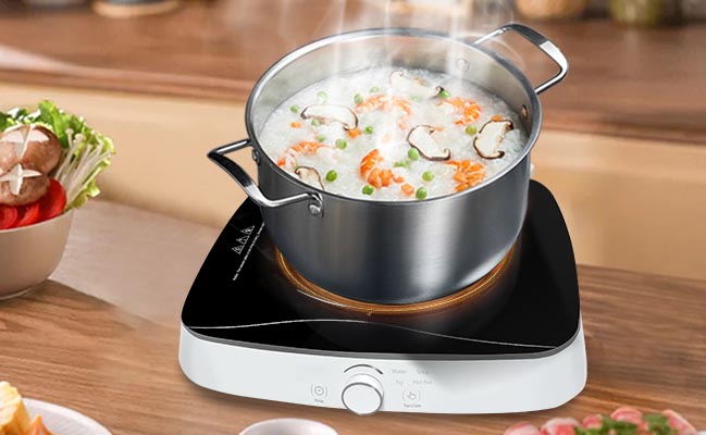 Quelle différence y a-t-il entre une cuisinière à induction et une marmite électrique ?